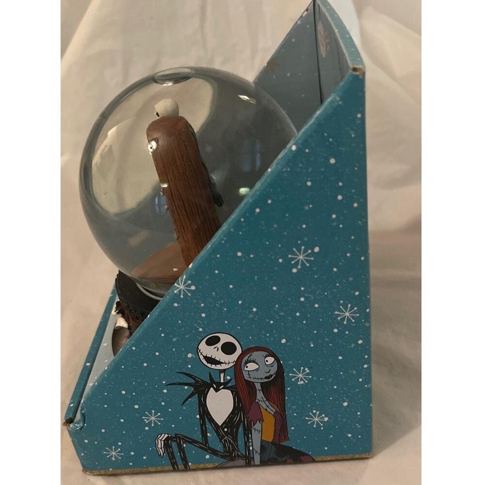 Disney The Nightmare Before Christmas Jack Skellington Musical SnoMotion Globe - Picture 13 of 15
